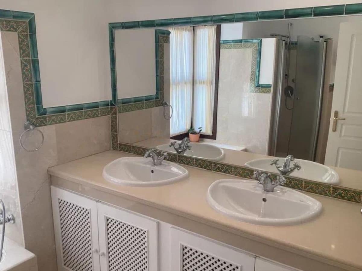 2 slaapkamer Huis te koop in Benahavis met zwembad garage - € 545.000 (Ref: 10015887)