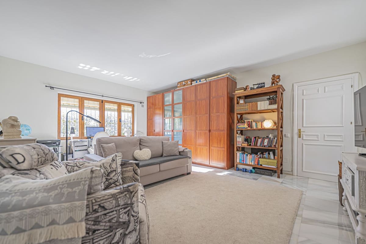 2 soverom Leilighet til salgs i Benahavis med svømmebasseng - € 535 000 (Ref: 10015888)