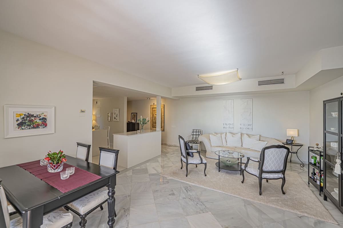 2 soverom Leilighet til salgs i Benahavis med svømmebasseng - € 535 000 (Ref: 10015888)