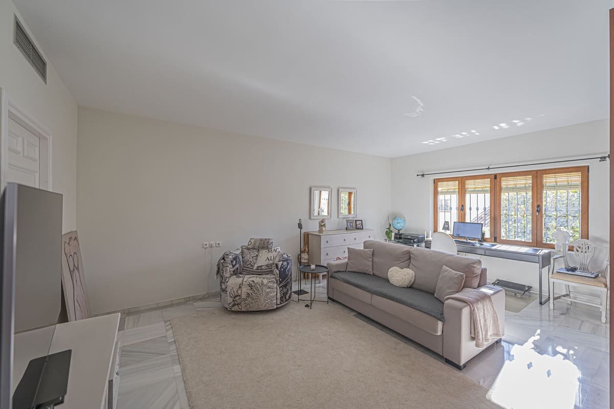 2 soverom Leilighet til salgs i Benahavis med svømmebasseng - € 535 000 (Ref: 10015888)
