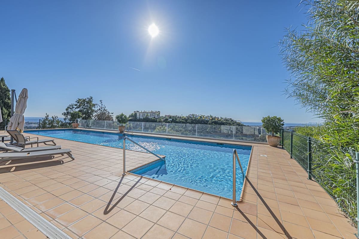 2 soverom Leilighet til salgs i Benahavis med svømmebasseng - € 535 000 (Ref: 10015888)
