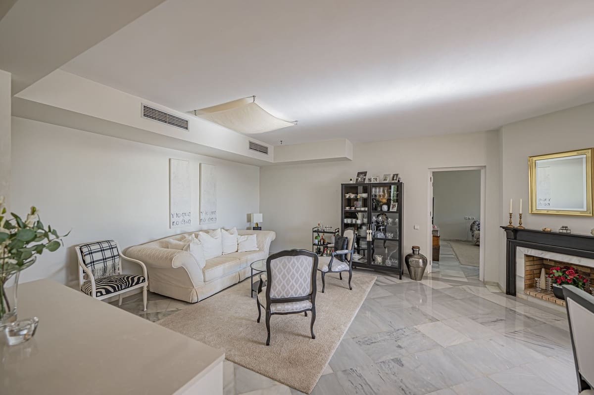 2 soverom Leilighet til salgs i Benahavis med svømmebasseng - € 535 000 (Ref: 10015888)