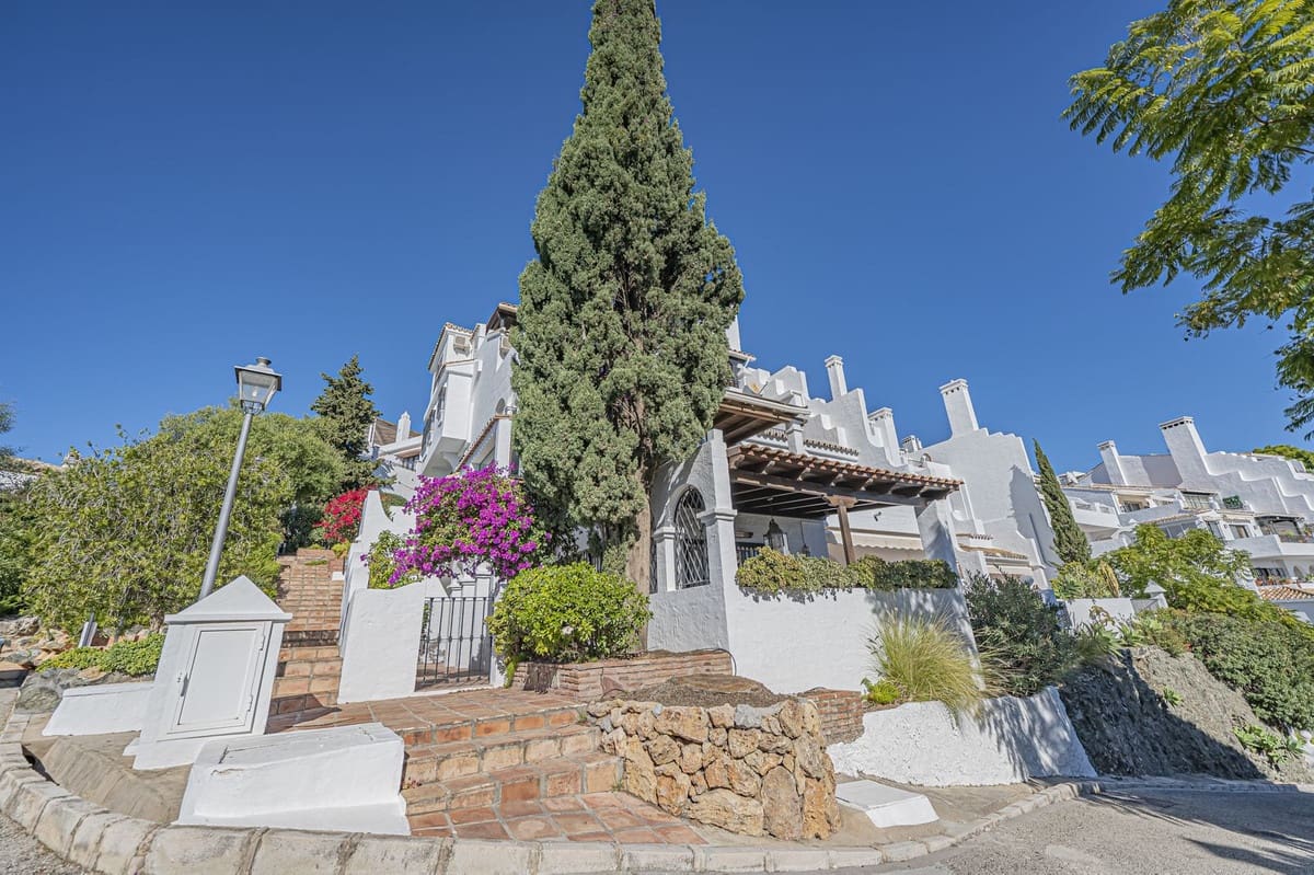 2 soverom Leilighet til salgs i Benahavis med svømmebasseng - € 535 000 (Ref: 10015888)
