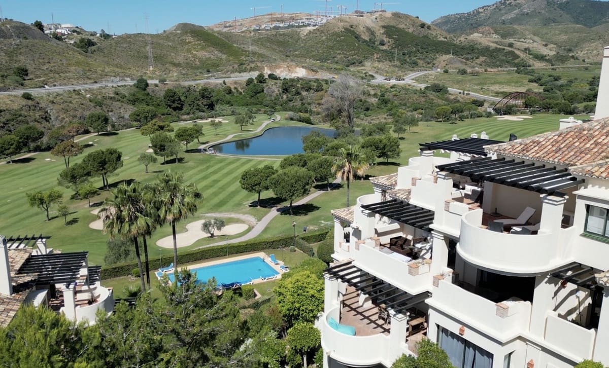 2 chambre Appartement à vendre à Benahavis avec piscine garage - 535 000 € (Ref: 10015889)