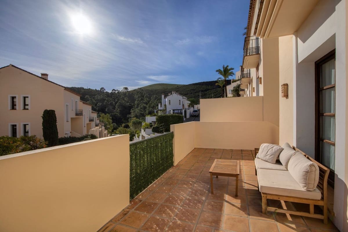 4 sypialnia Dom na sprzedaż w Benahavis z basenem garażem - 525 000 € (Ref: 10015890)