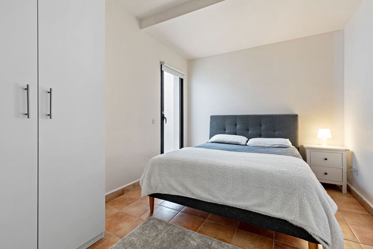 4 sypialnia Dom na sprzedaż w Benahavis z basenem garażem - 525 000 € (Ref: 10015890)