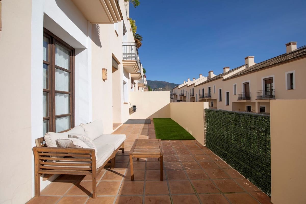 4 sypialnia Dom na sprzedaż w Benahavis z basenem garażem - 525 000 € (Ref: 10015890)