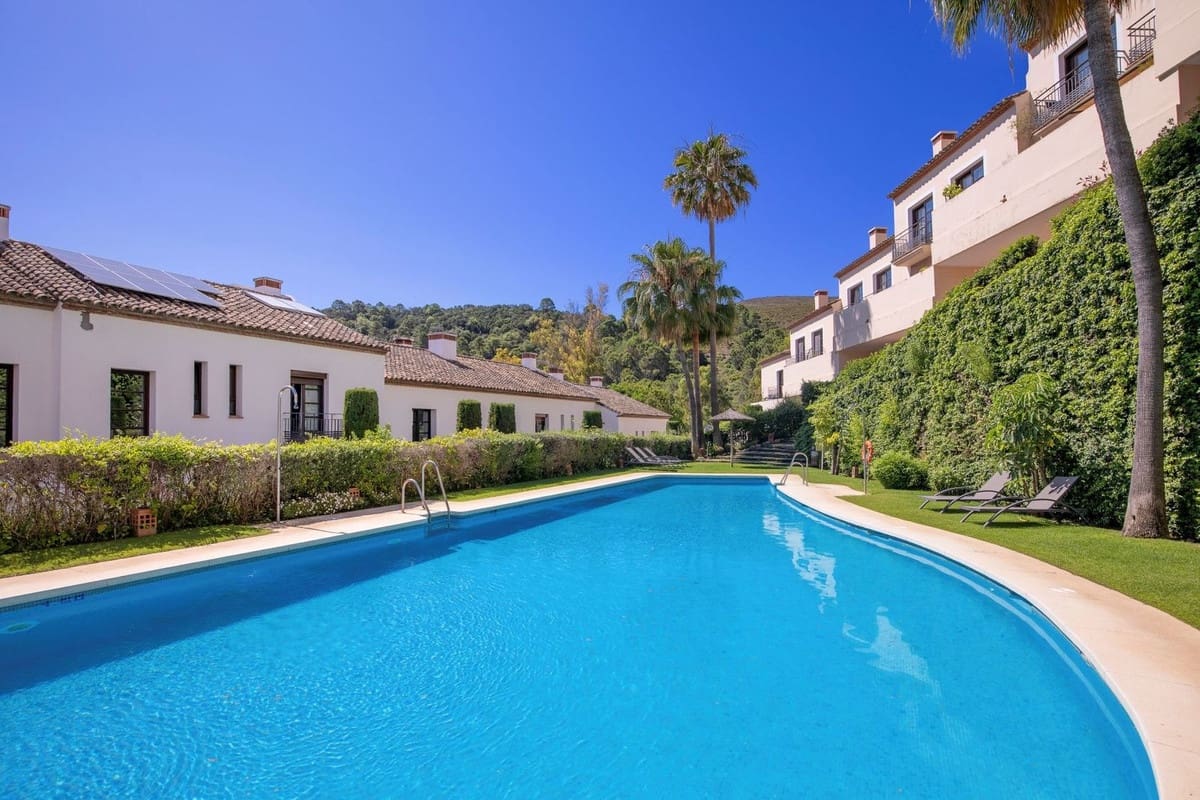 4 sypialnia Dom na sprzedaż w Benahavis z basenem garażem - 525 000 € (Ref: 10015890)