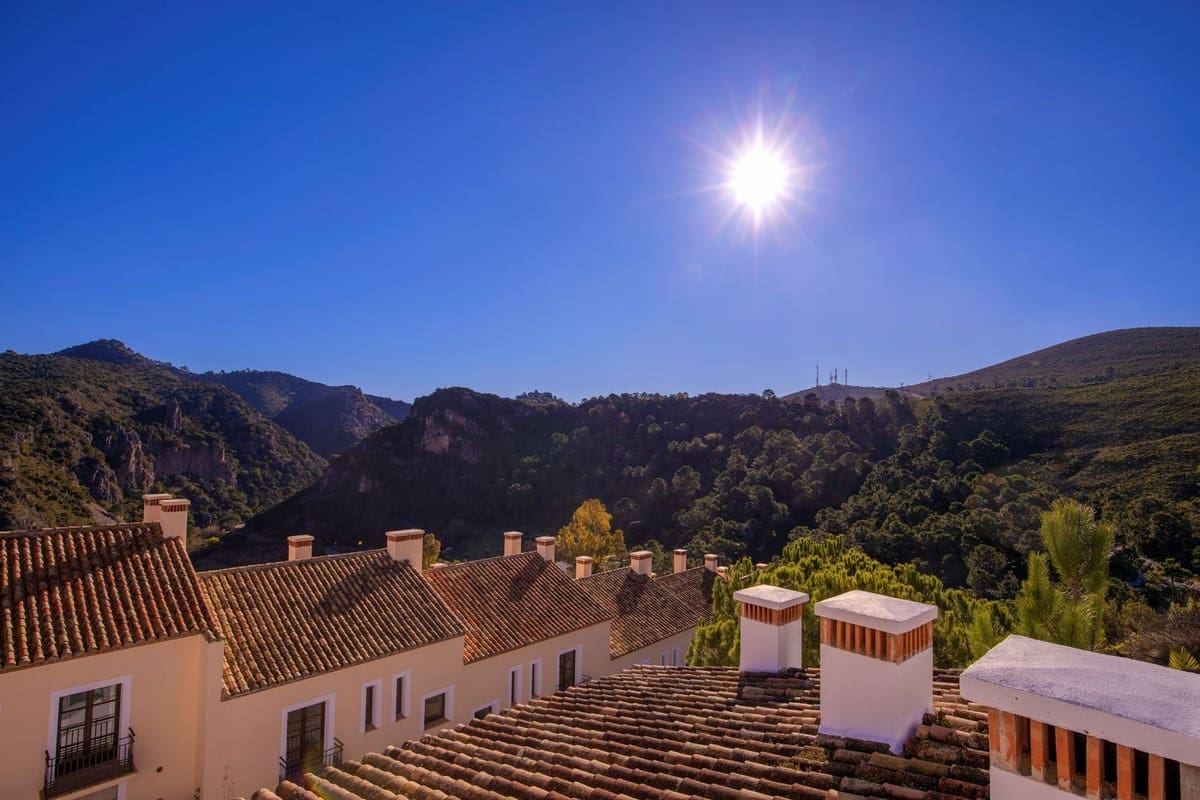 4 sypialnia Dom na sprzedaż w Benahavis z basenem garażem - 525 000 € (Ref: 10015890)