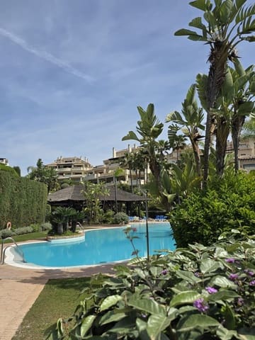 2 bedroom Apartment for sale in Benahavís with pool garage - € 850,000 (Ref: 10016546)