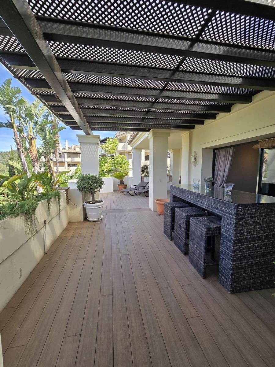 2 soverom Leilighet til salgs i Benahavis med svømmebasseng garasje - € 850 000 (Ref: 10016546)