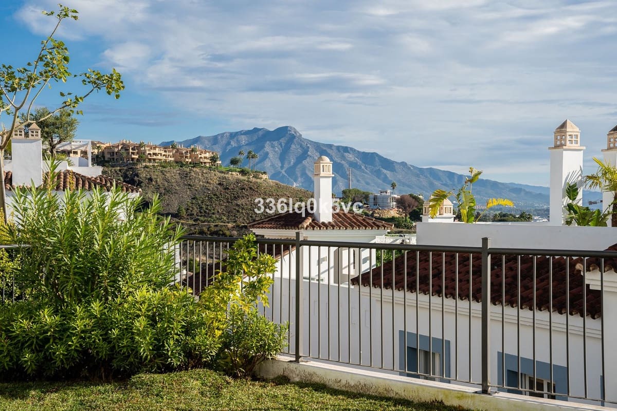 3 quarto Apartamento para venda em Benahavis com piscina - 775 000 € (Ref: 10016550)