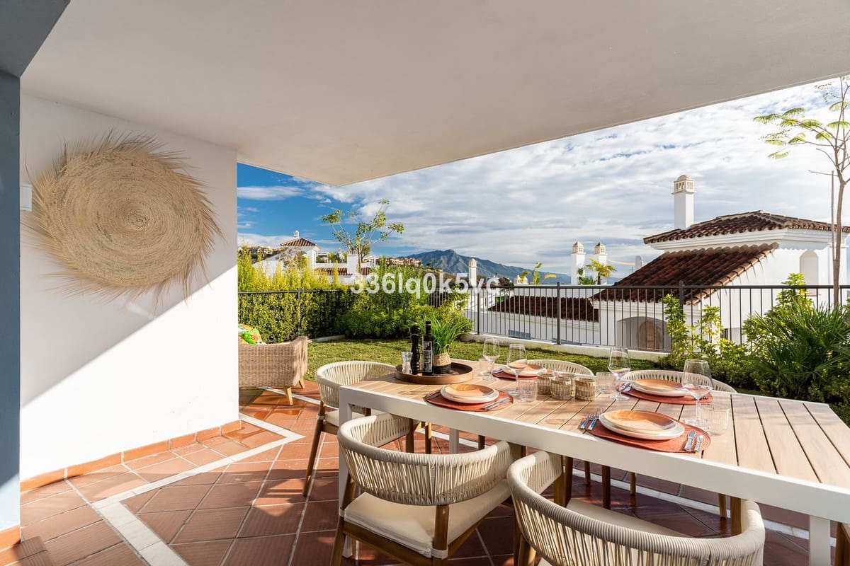 3 quarto Apartamento para venda em Benahavis com piscina - 775 000 € (Ref: 10016550)