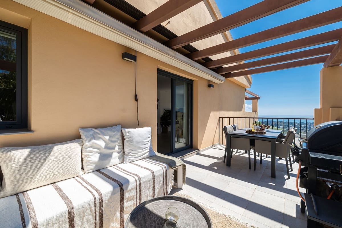 2 sypialnia Apartament na sprzedaż w Benahavis z basenem garażem - 750 000 € (Ref: 10016551)