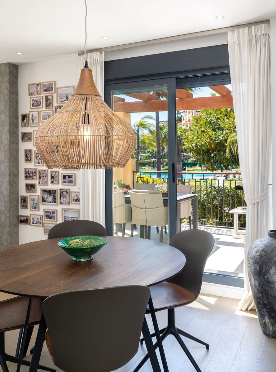 2 sypialnia Apartament na sprzedaż w Benahavis z basenem garażem - 750 000 € (Ref: 10016551)