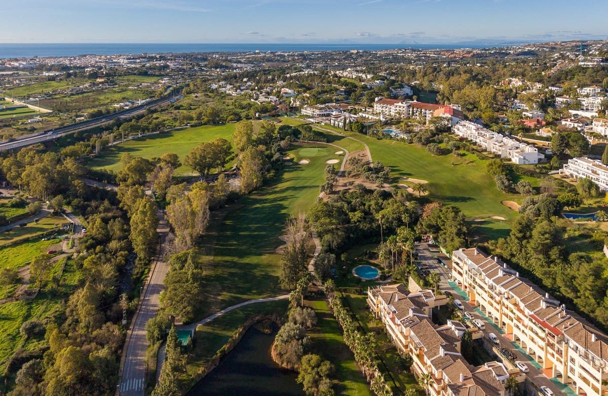 3 soverom Leilighet til salgs i Benahavis med svømmebasseng - € 659 000 (Ref: 10016556)