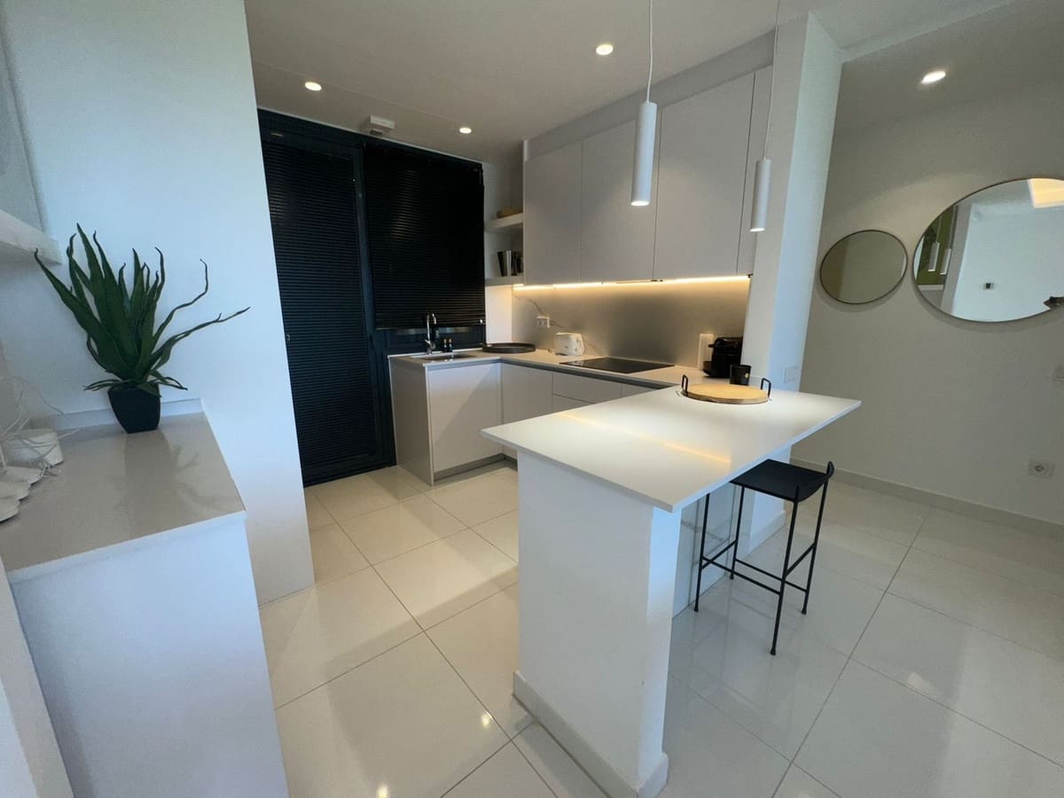 2 slaapkamer Appartement te koop in Benahavis met zwembad garage - € 650.000 (Ref: 10016557)