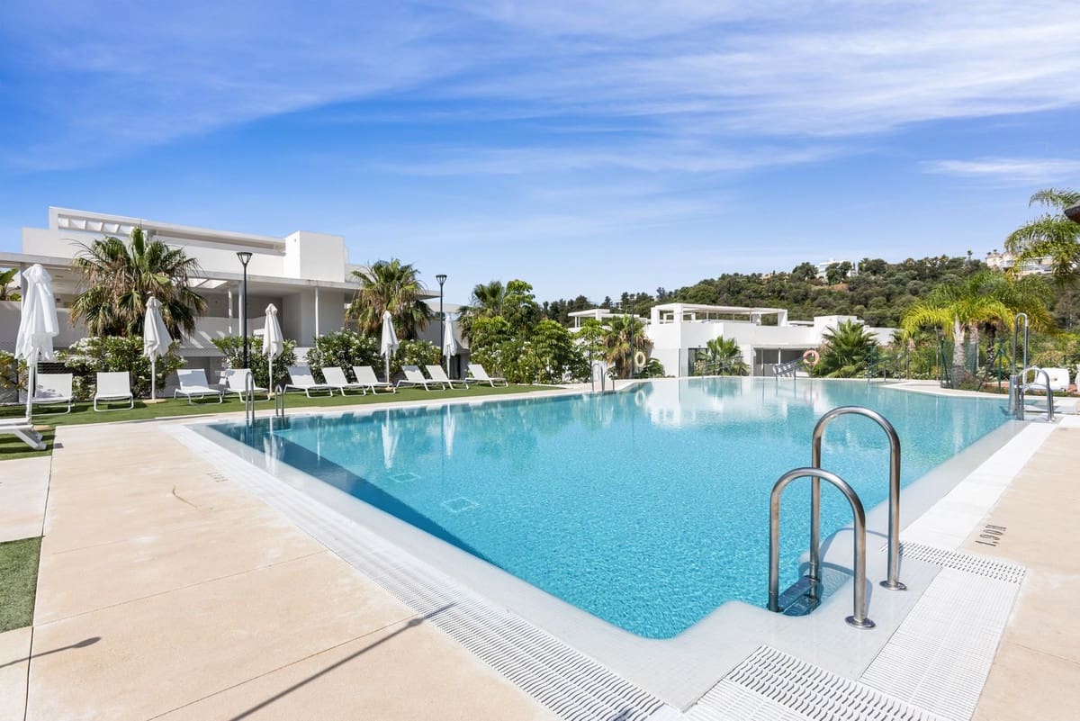 2 slaapkamer Appartement te koop in Benahavis met zwembad garage - € 650.000 (Ref: 10016557)