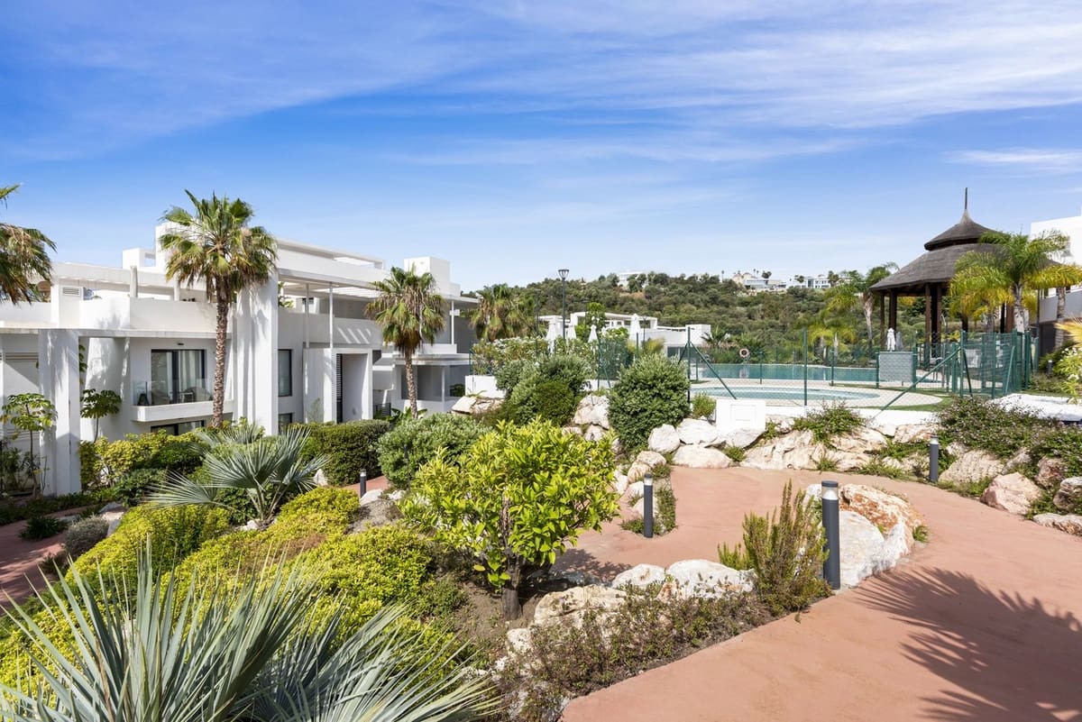2 slaapkamer Appartement te koop in Benahavis met zwembad garage - € 650.000 (Ref: 10016557)