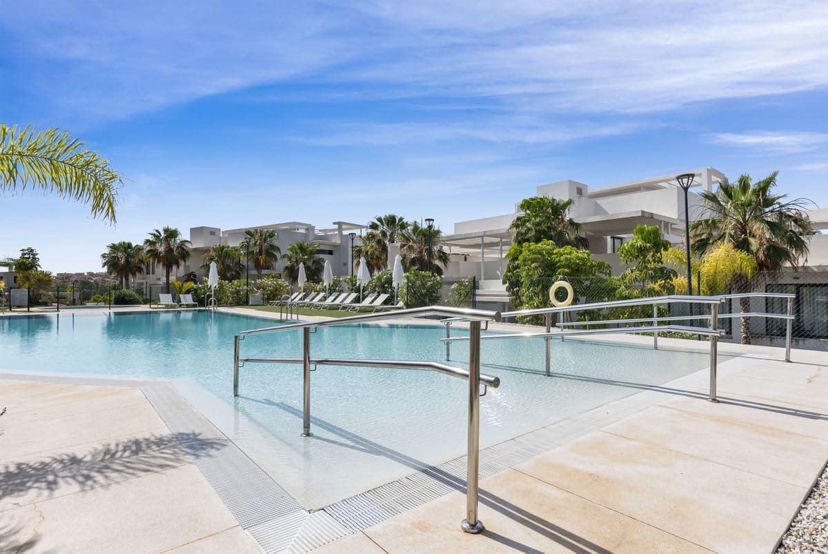 2 slaapkamer Appartement te koop in Benahavis met zwembad garage - € 650.000 (Ref: 10016557)