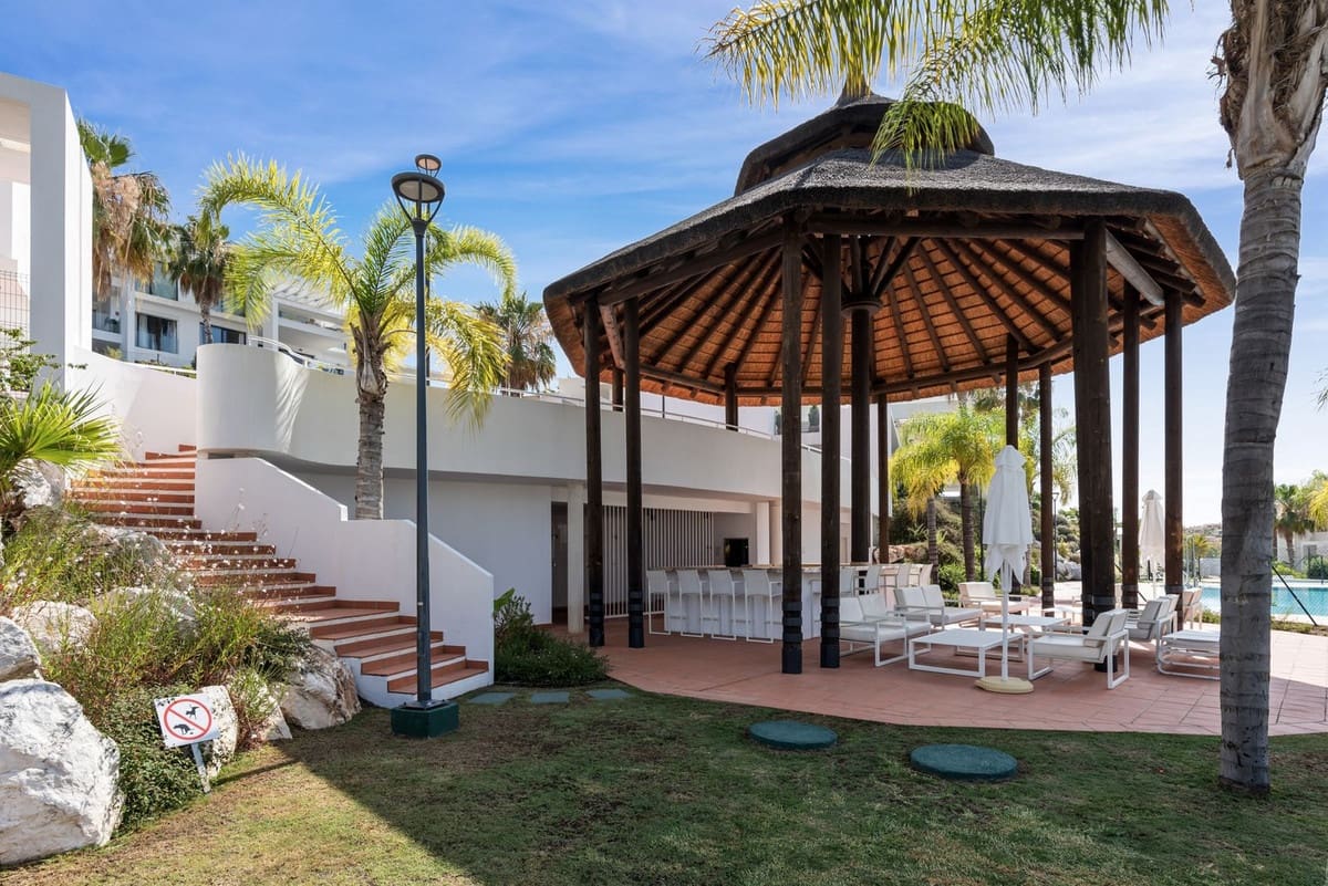 2 slaapkamer Appartement te koop in Benahavis met zwembad garage - € 650.000 (Ref: 10016557)