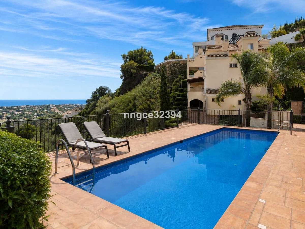 3 sypialnia Apartament na sprzedaż w Benahavis z garażem - 950 000 € (Ref: 10016561)