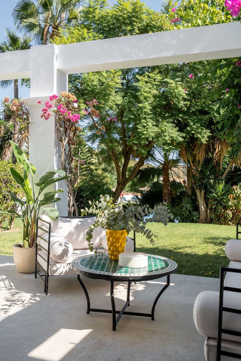 3 bedroom Apartment for sale in La Quinta with pool garage - € 645,000 (Ref: 10016563)