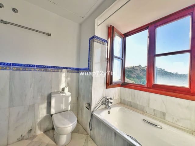 3 bedroom Townhouse for sale in Benahavís with pool garage - € 645,000 (Ref: 10016564)