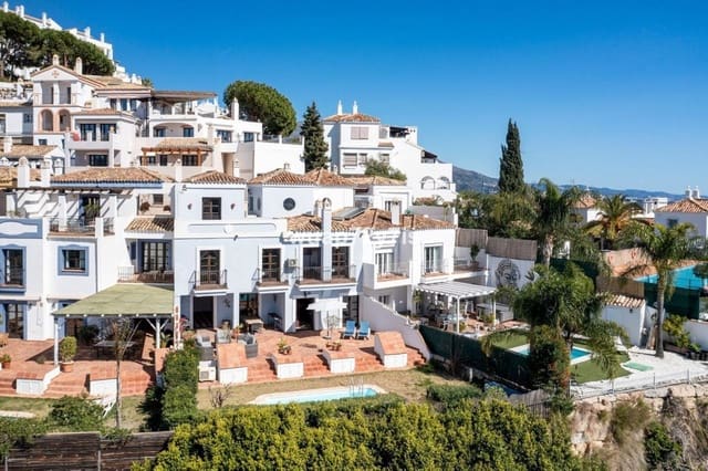 3 bedroom Townhouse for sale in Benahavís with pool garage - € 645,000 (Ref: 10016564)