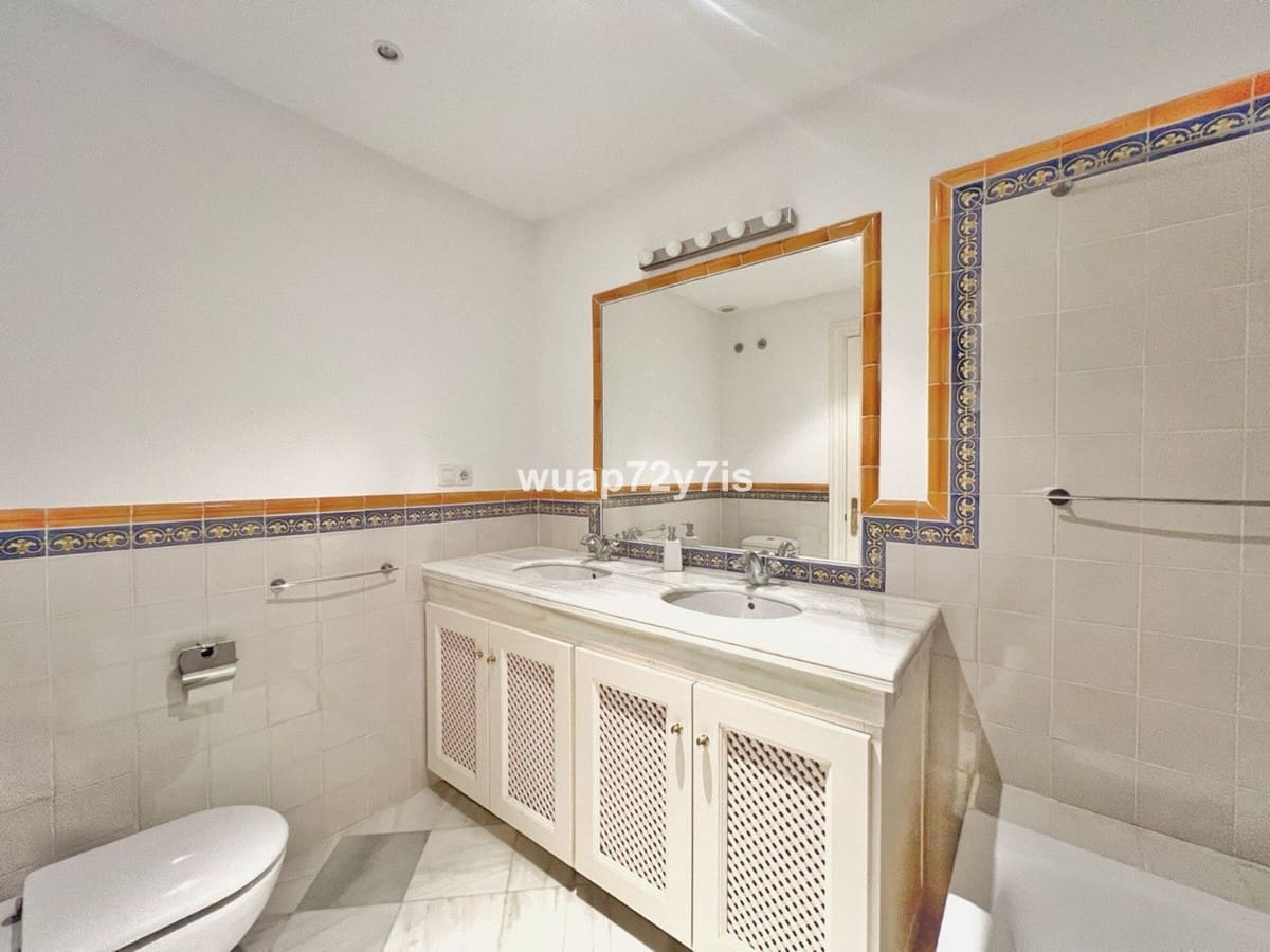 3 quarto Casa em Banda para venda em Benahavis com piscina garagem - 645 000 € (Ref: 10016564)