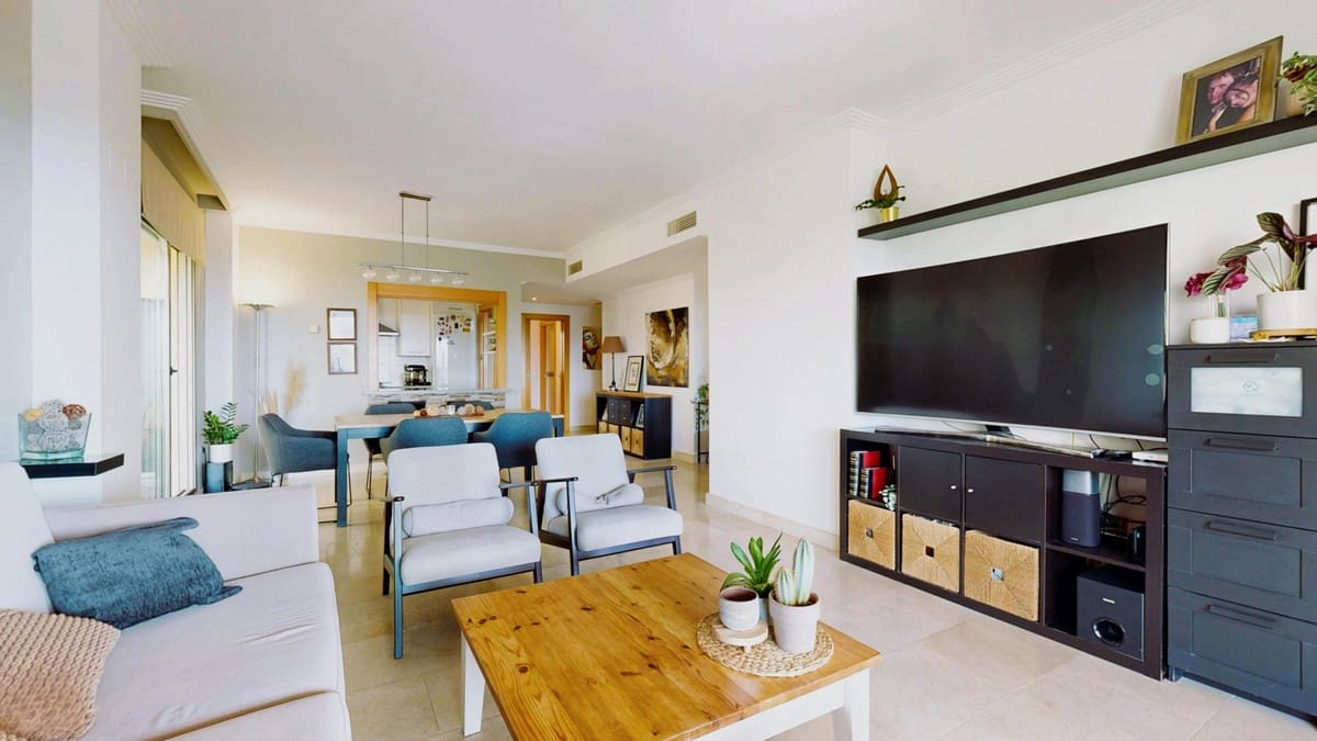 4 quarto Apartamento para venda em Benahavis com piscina garagem - 639 000 € (Ref: 10016565)