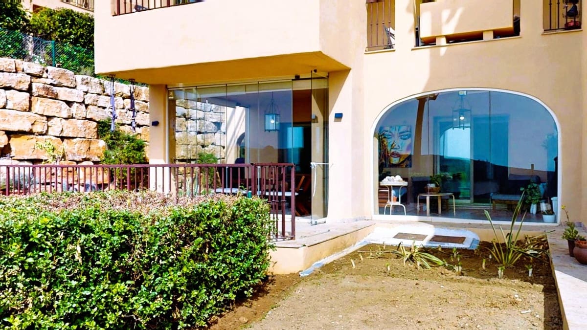 4 quarto Apartamento para venda em Benahavis com piscina garagem - 639 000 € (Ref: 10016565)