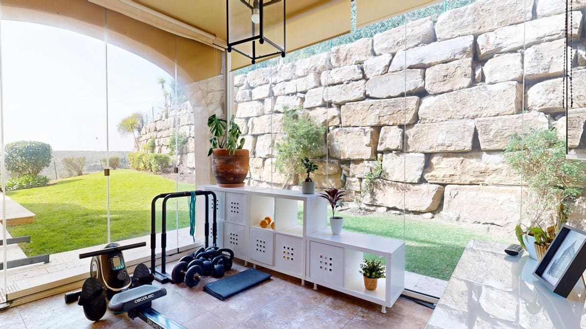 4 quarto Apartamento para venda em Benahavis com piscina garagem - 639 000 € (Ref: 10016565)