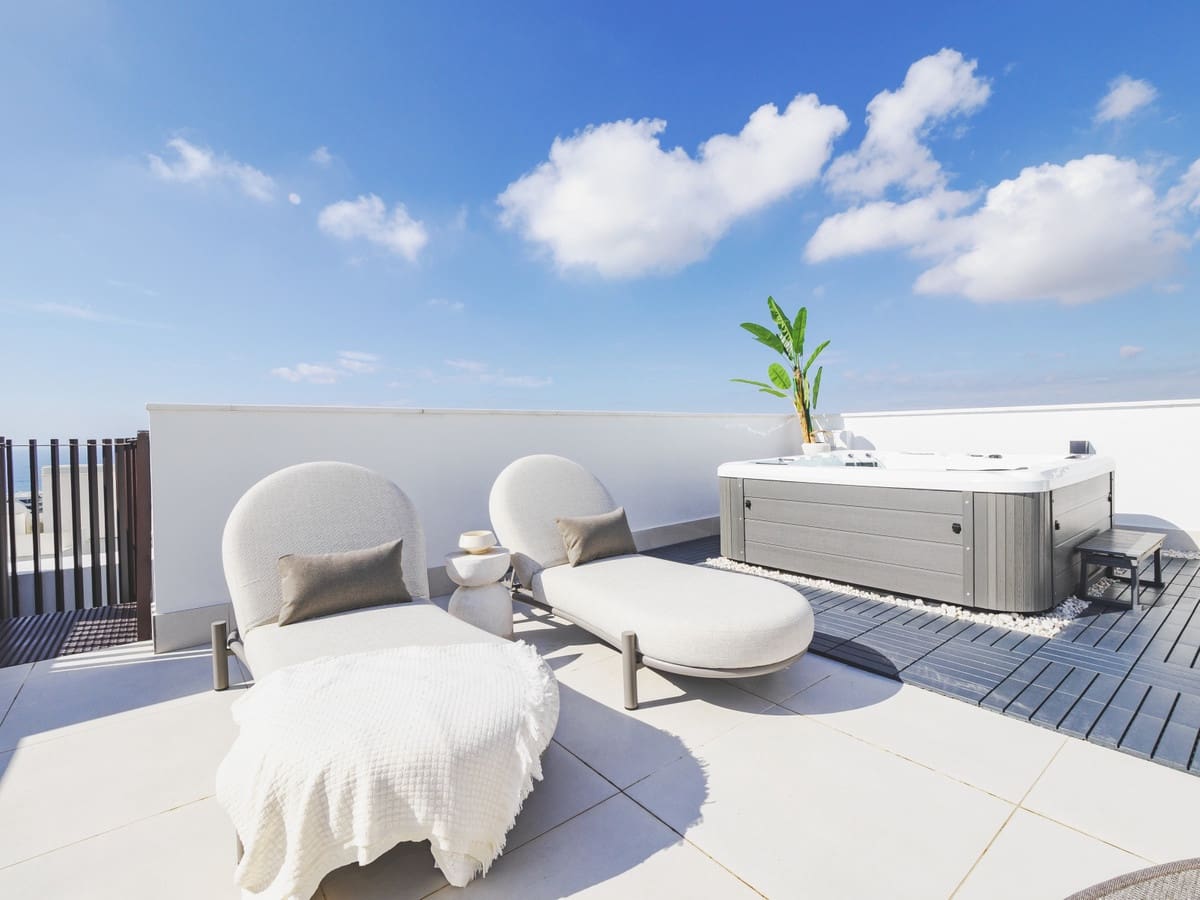 2 slaapkamer Appartement te koop in Fuengirola met garage - € 599.000 (Ref: 10016675)