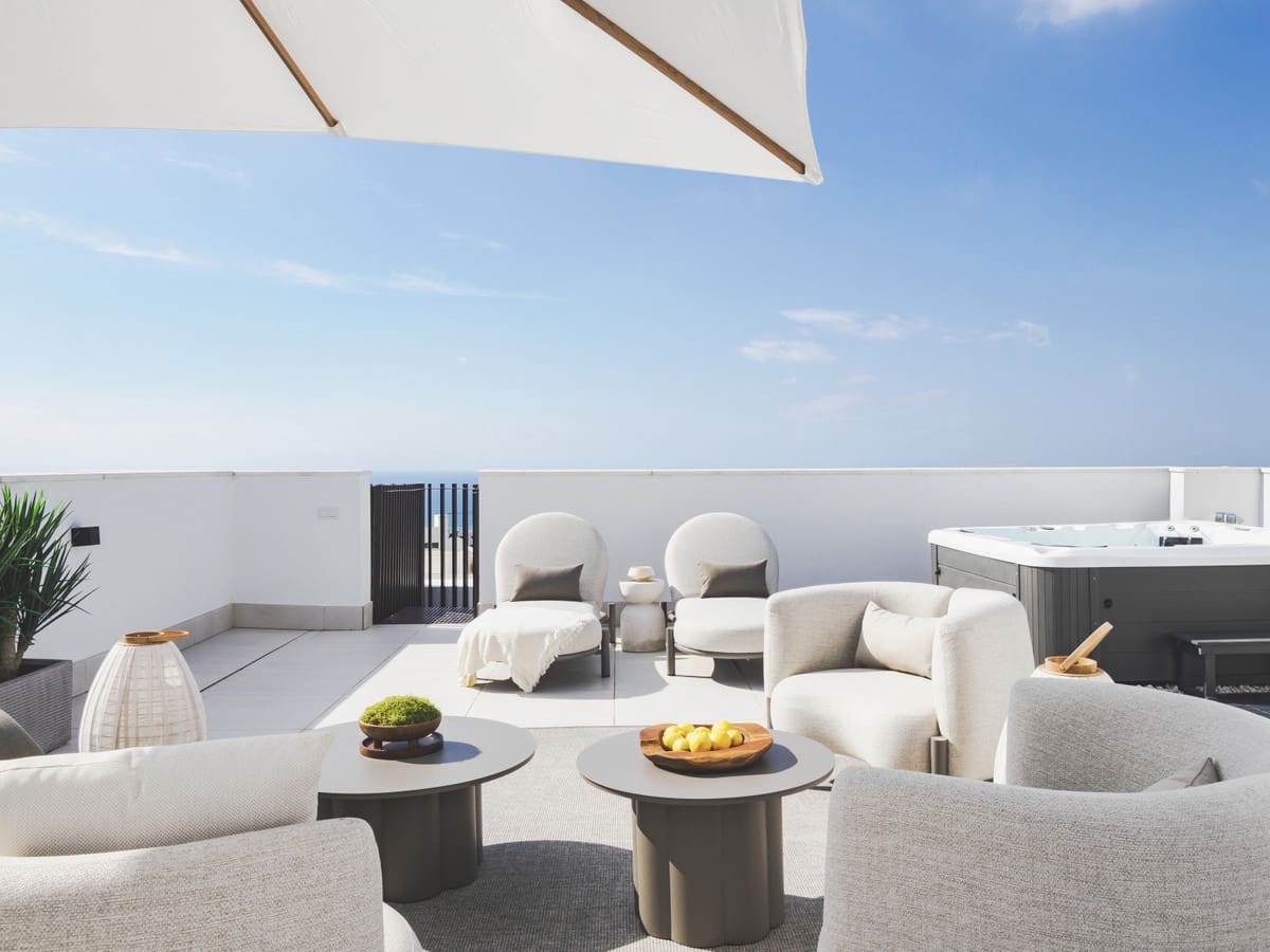 2 slaapkamer Appartement te koop in Fuengirola met garage - € 599.000 (Ref: 10016675)