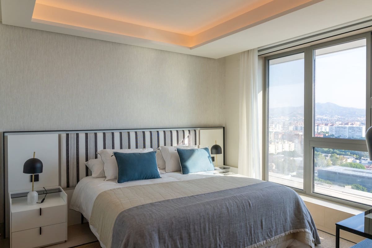 4 chambre Appartement à vendre à Malaga ville avec piscine garage - 4 366 000 € (Ref: 10016979)