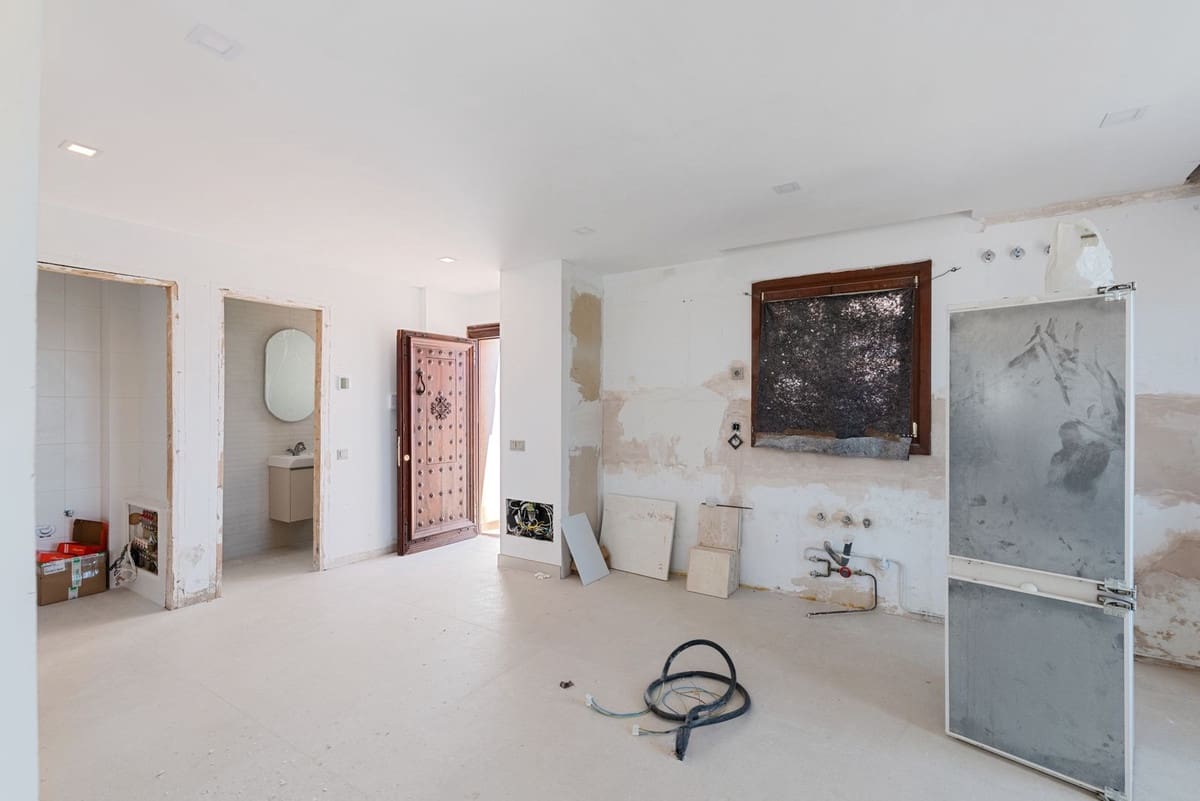 4 sypialnia Dom na sprzedaż w Benahavis z basenem garażem - 980 000 € (Ref: 10023138)