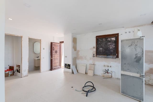 4 chambre Maison de Ville à vendre à Benahavís avec piscine garage - 980 000 € (Ref: 10023138)