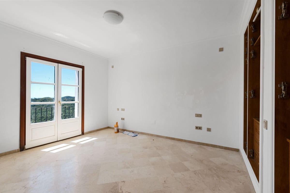 4 sypialnia Dom na sprzedaż w Benahavis z basenem garażem - 980 000 € (Ref: 10023138)