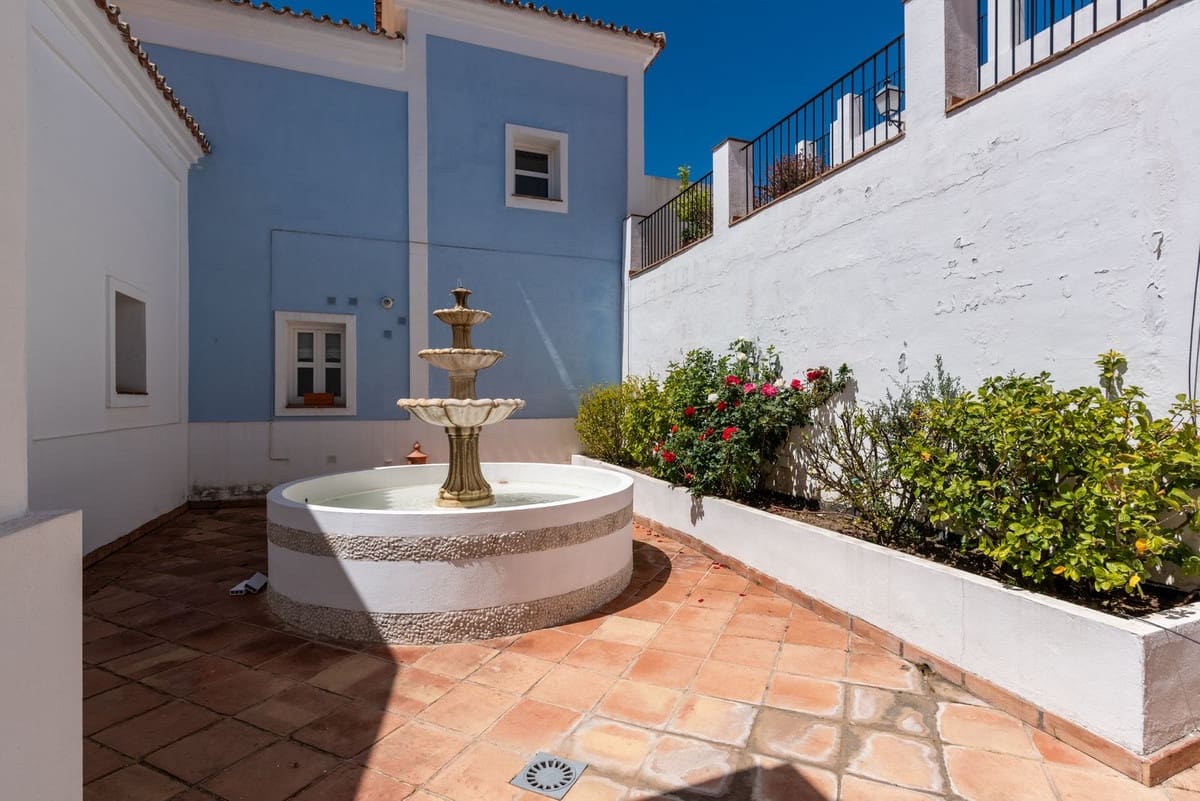 4 sypialnia Dom na sprzedaż w Benahavis z basenem garażem - 980 000 € (Ref: 10023138)