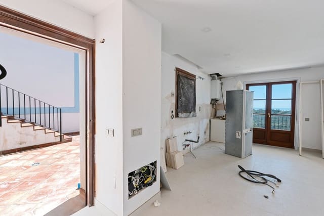 4 chambre Maison de Ville à vendre à Benahavís avec piscine garage - 980 000 € (Ref: 10023138)