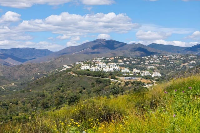 3 bedroom Apartment for sale in Benahavís with pool garage - € 950,000 (Ref: 10023139)