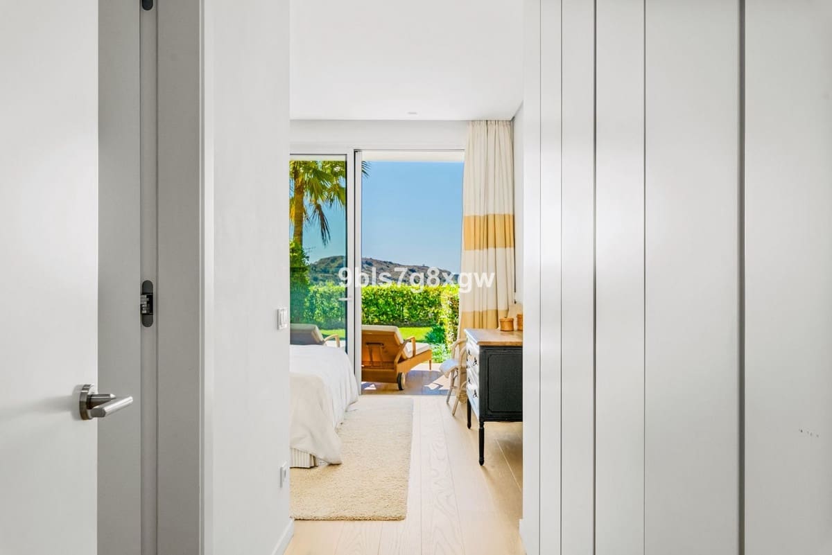 3 bedroom Apartment for sale in Benahavis with pool garage - € 950,000 (Ref: 10023139)