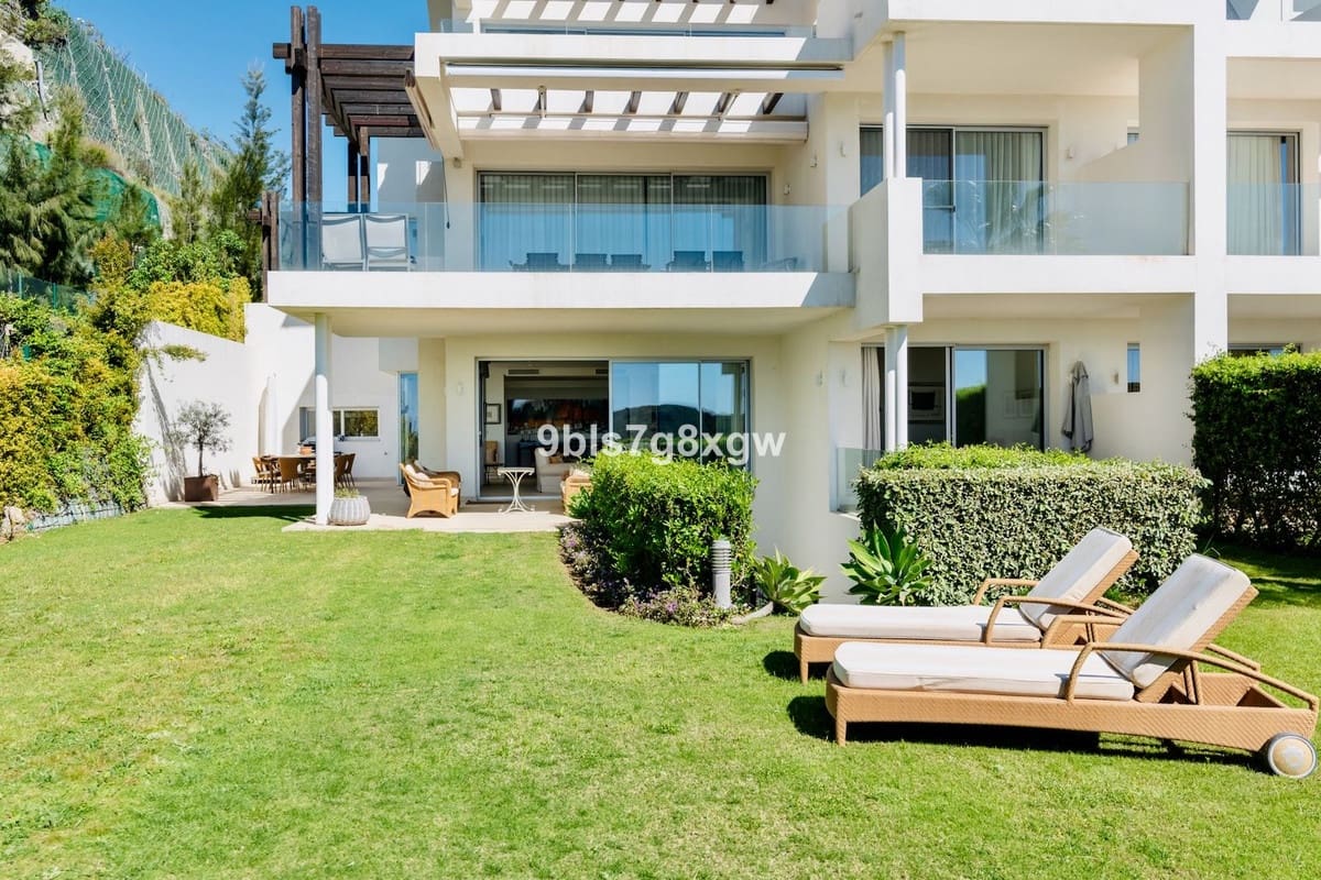 3 bedroom Apartment for sale in Benahavis with pool garage - € 950,000 (Ref: 10023139)