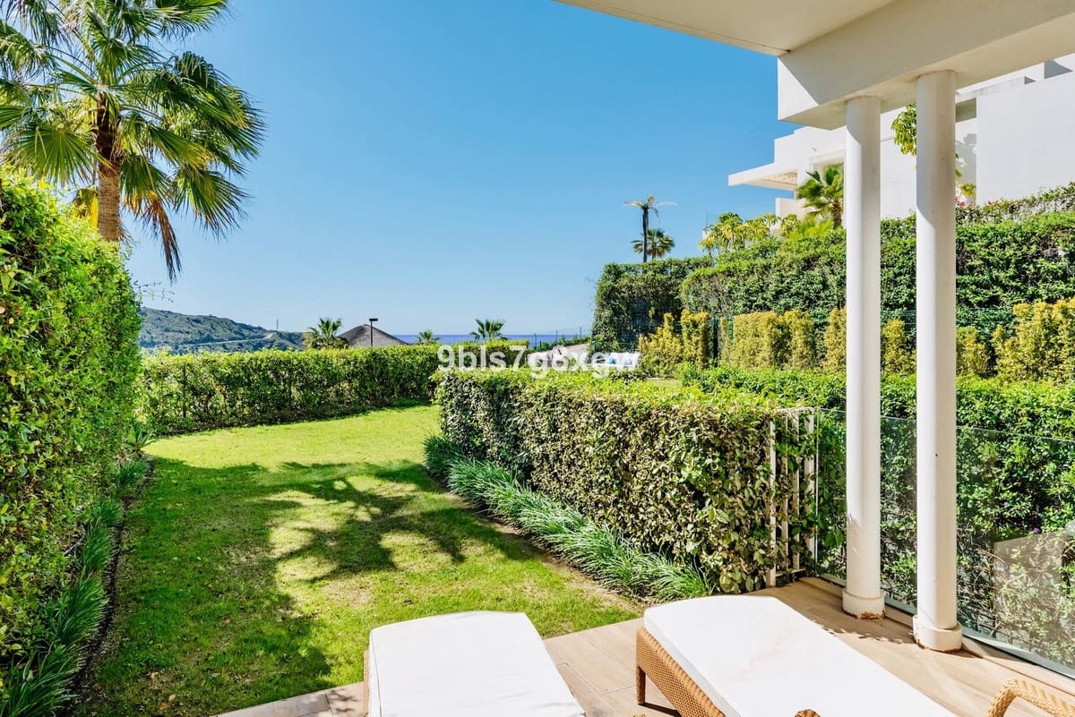 3 bedroom Apartment for sale in Benahavis with pool garage - € 950,000 (Ref: 10023139)