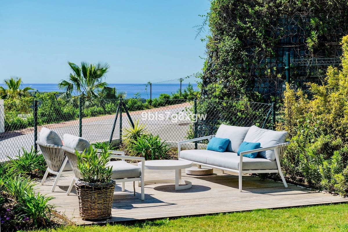 3 bedroom Apartment for sale in Benahavis with pool garage - € 950,000 (Ref: 10023139)