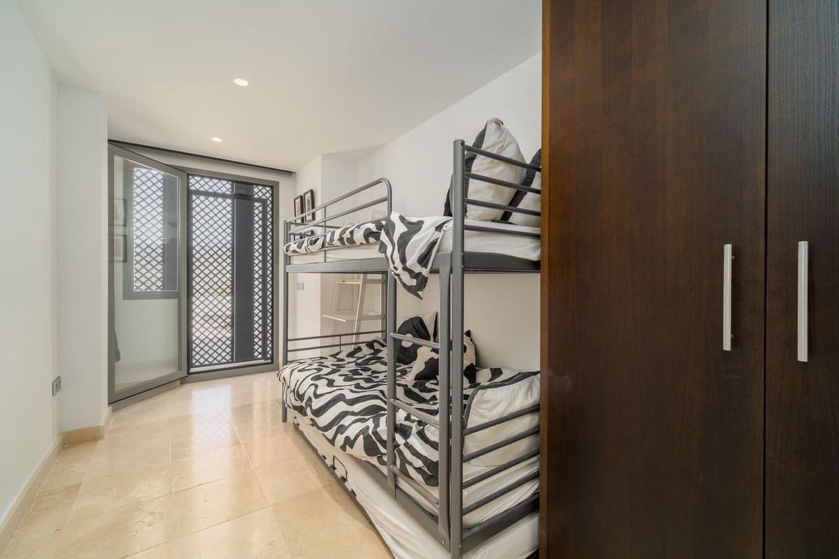 3 chambre Appartement à vendre à Los Flamingos avec piscine garage - 925 000 € (Ref: 10023142)