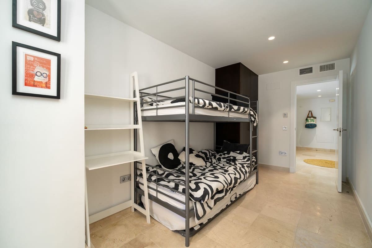 3 chambre Appartement à vendre à Los Flamingos avec piscine garage - 925 000 € (Ref: 10023142)