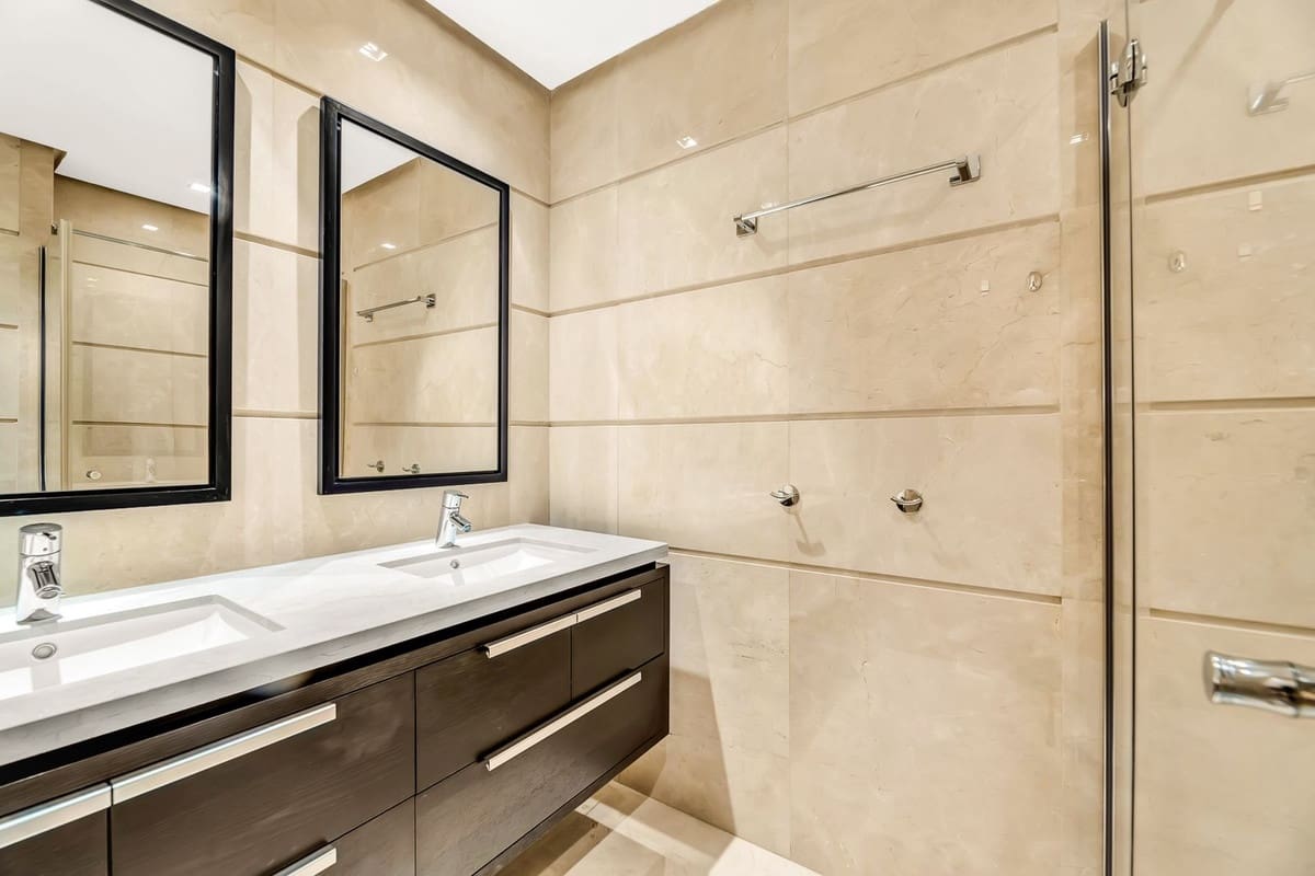3 Zimmer Apartment zu verkaufen in La Quinta mit Pool Garage - 899.000 € (Ref: 10023143)