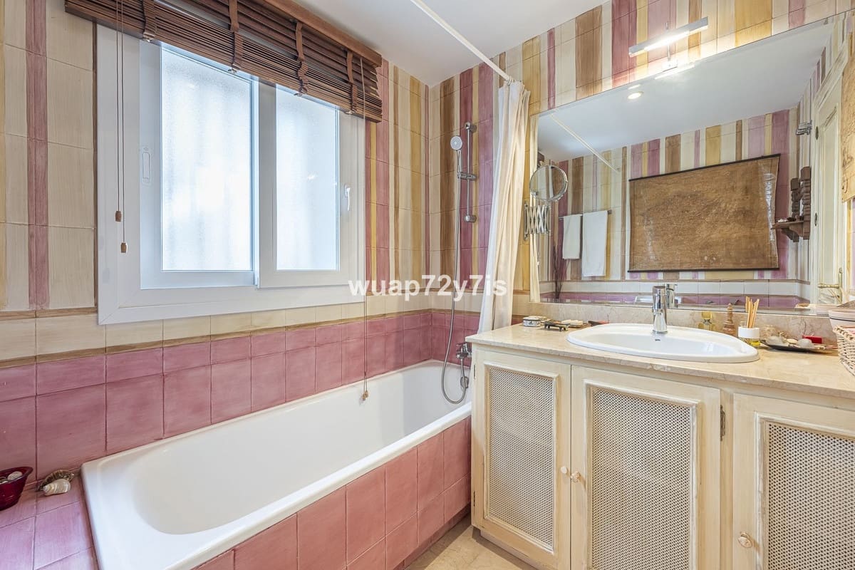 2 slaapkamer Huis te koop in Benahavis - € 925.000 (Ref: 10023144)